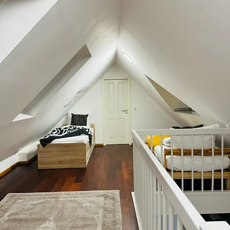 Charmantes Familiennest Naehe Hamburg Arena & Airport Appartement *